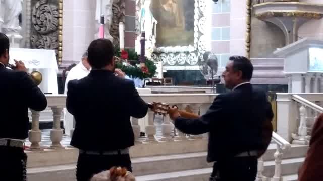 Mariachi en la Catedral Basílica de la Inmaculada Concepción, Mazatlán, 8 de diciembre de 2024