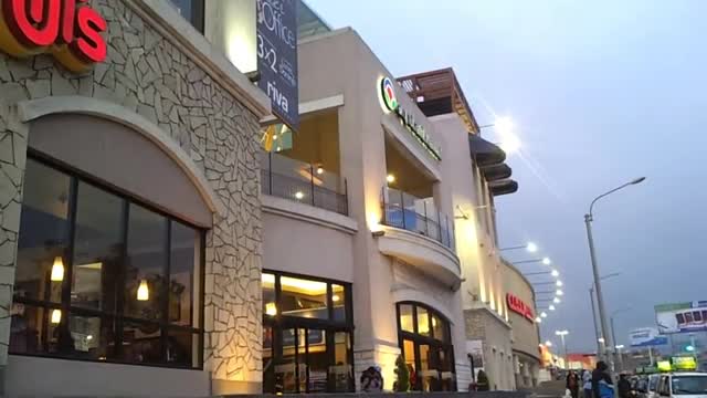 Mall Parque Lambramani 2013 Mall Parque Lambramani 2013