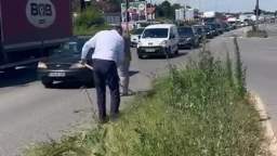 President of the Republika Srpska Milorad Dodik mowed the grass on the side of the Banja Luka bypass