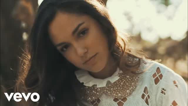 María Parrado, Cepeda - No Creo En Nada videoclip oficial