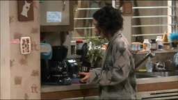 Roseanne S10E03 Roseanne Gets the Chair