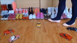 Jana make a model cars crush session with different pairs of shoes trailer