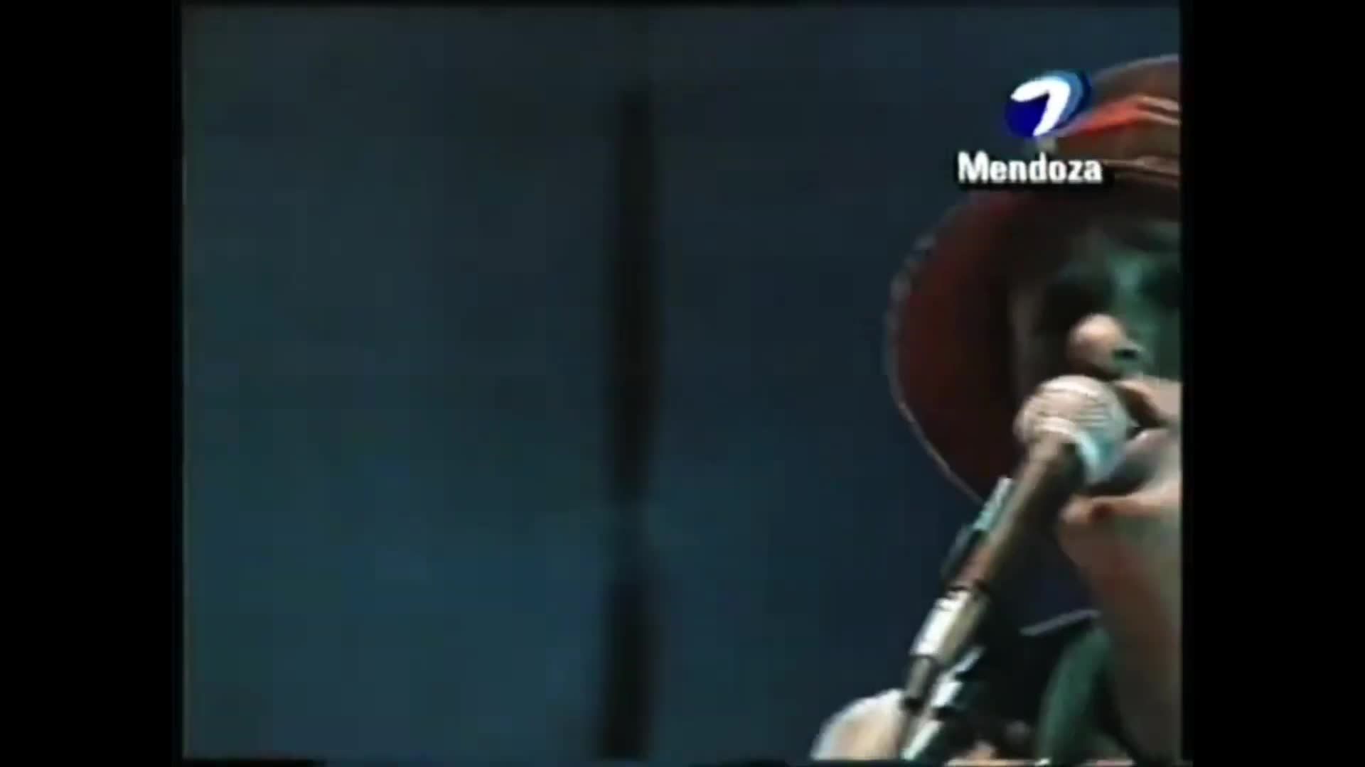 Gustavo Cerati - Beautiful - (TV Mendoza 2001)